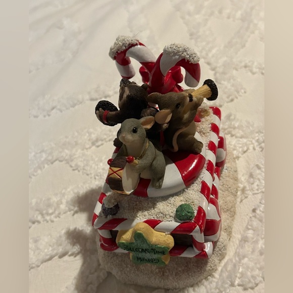 Charming Tails by Fitz and Floyd. “Sugar Time Band Float” figurine - Picture 3 of 5